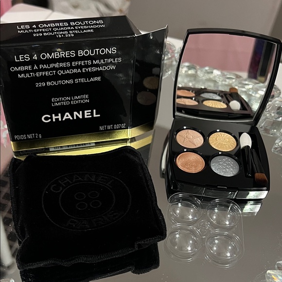 Chanel  Les 4 Ombres Boutons Stellaire- Sold Out! - Picture 1 of 6
